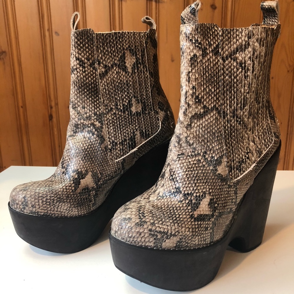 Jeffery Campbell Stevie Chelsea wedge
